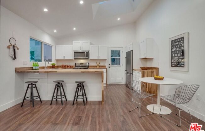 5137 N EAGLE ROCK BLVD