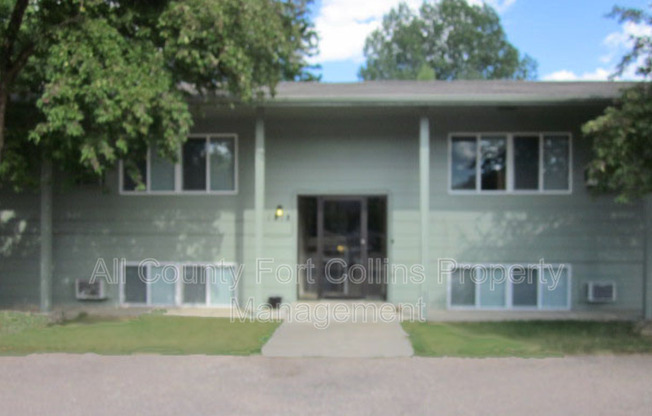 1818 PECAN ST