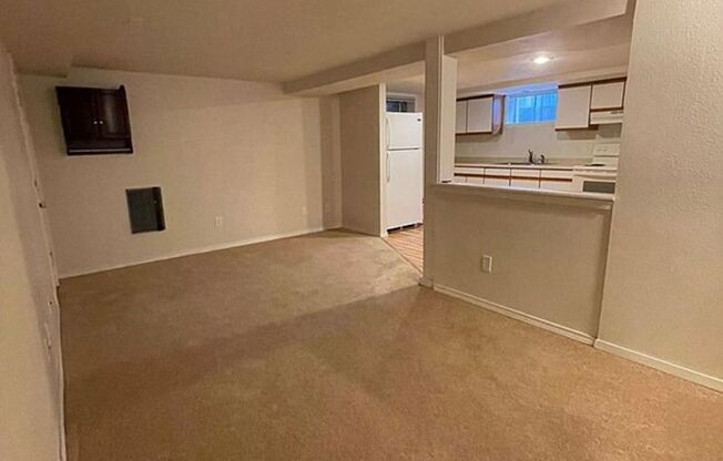 1 bed, 1 bath, 800 sqft, $1,550, Unit 3 (Basement)