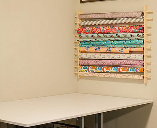210 - Gift Wrapping Station