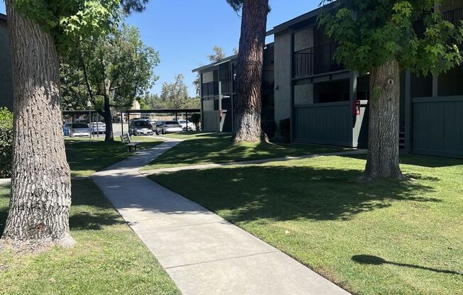 2 beds, 1 bath, 950 sqft, $1,450, Unit 32