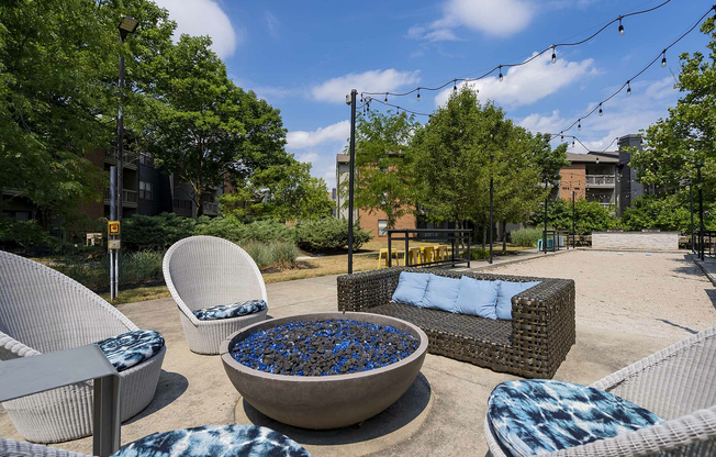 Grandview Apartments - Firepit and Boccee Ball