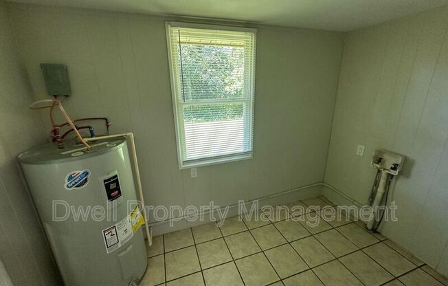 2235 WOODWARD AVE