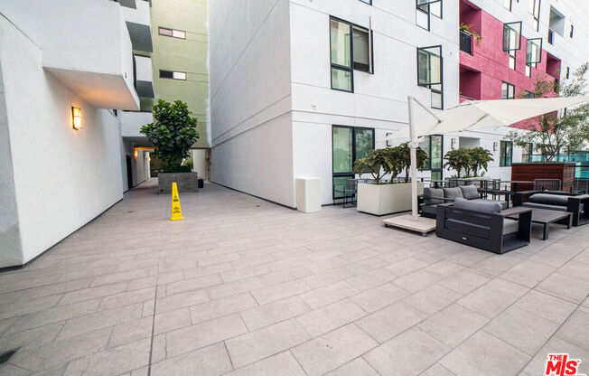 1 bed, 1 bath, 830 sqft, $2,650, Unit 401