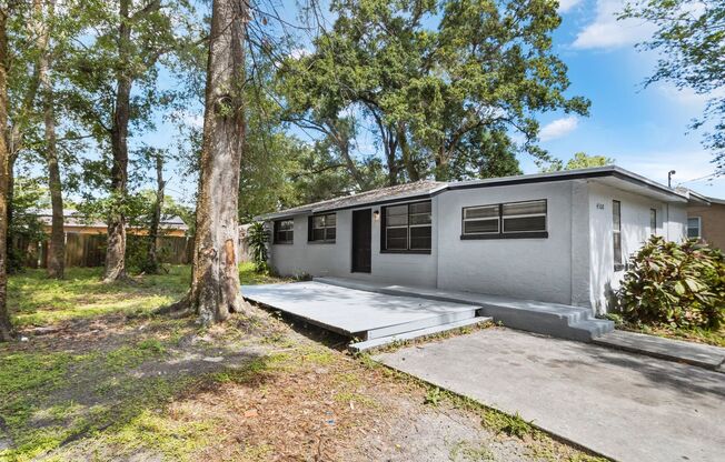 Spacious 4bdrm/1bath House ** $1,995.00 ** Section 8 OK **