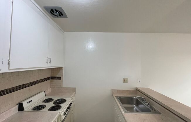 1 bed, 1 bath, 405 sqft, $1,545, Unit 304