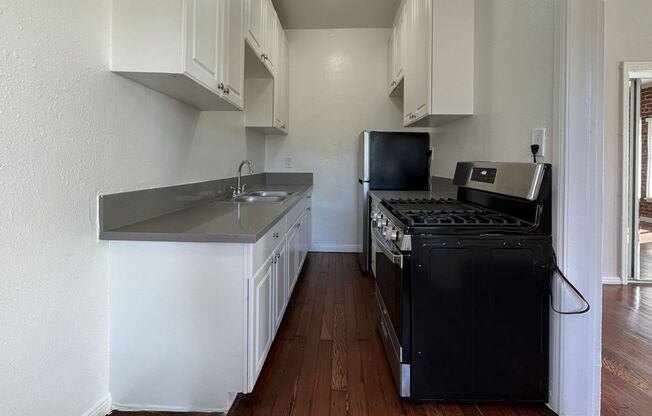 Studio, 1 bath, 450 sqft, $1,395, Unit 207