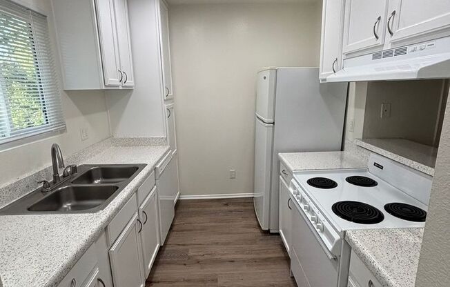 1 bed, 1 bath, 780 sqft, $2,425, Unit 94