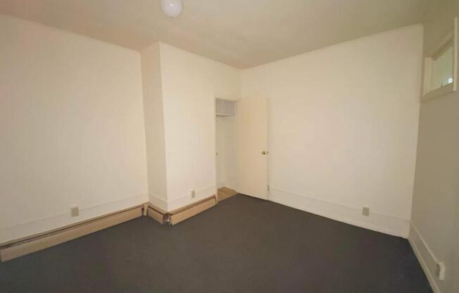 2 beds, 1 bath, $1,000