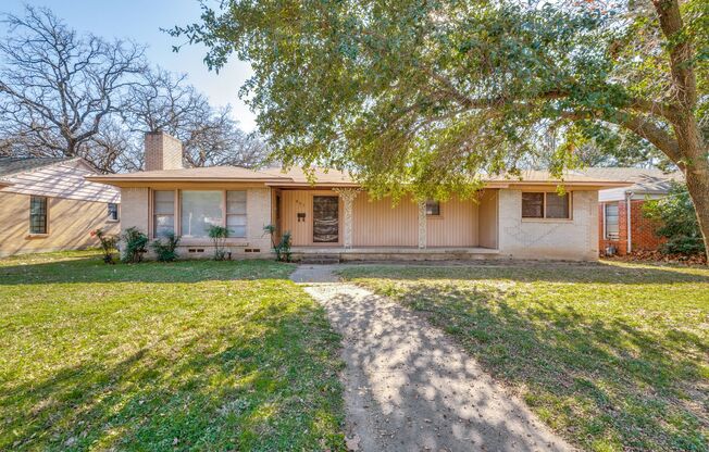Newly Updated, Ranch Style Home • Huge Backyard & Sunroom!