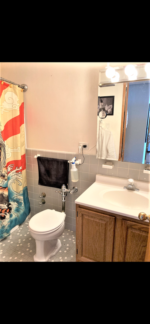 1 bed, 1 bath, 700 sqft, $1,875, Unit 418-1410