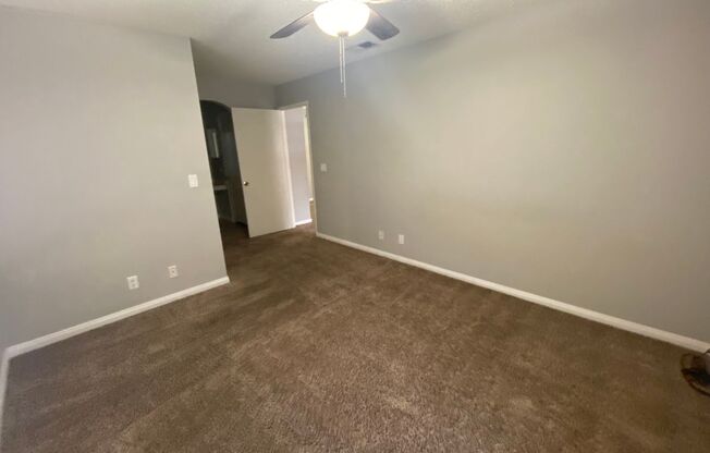 2 beds, 2 baths, $1,595