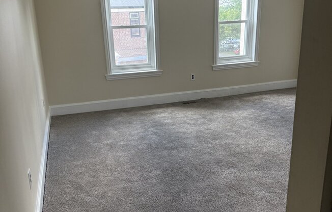 75 E MAIN ST