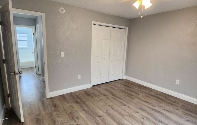 2 beds, 1 bath, 1,000 sqft, $1,295, Unit 5716 D