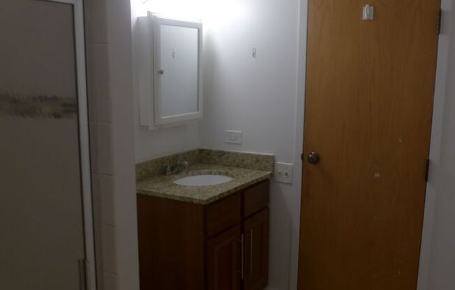 2 beds, 2 baths, 1,250 sqft, $2,850, Unit 05C