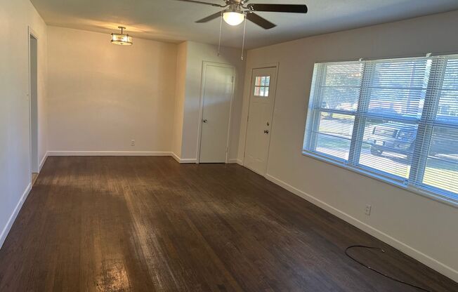 3 Bedroom Home with Large Backyard near Andy Woods