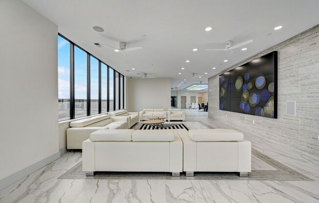 1 bed, 1 bath, 660 sqft, $1,850, Unit 217