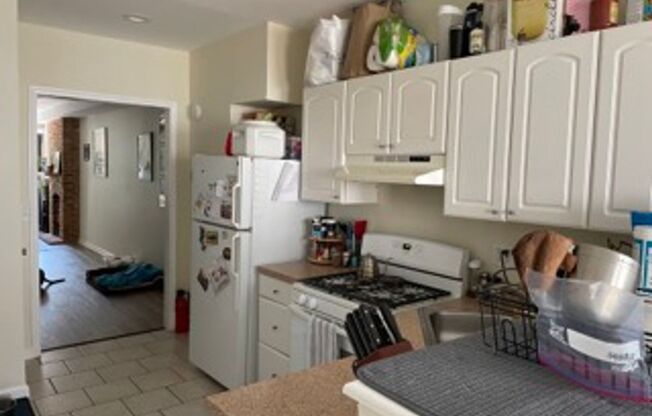 2 beds, 2.5 baths, $1,999