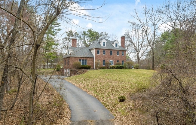1 GLENBROOK RD
