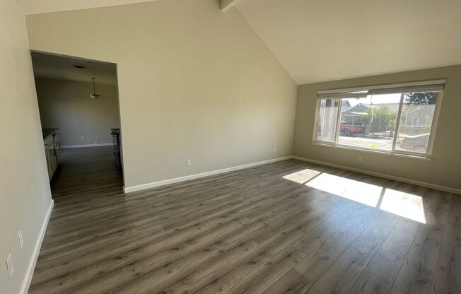 2013 SCOTCH PINE DR