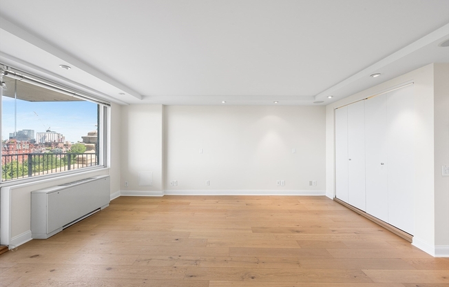 2 beds, 2 baths, 1,120 sqft, $6,000, Unit 16P