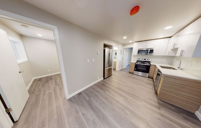 2 beds, 1 bath, 490 sqft, $1,742, Unit 102