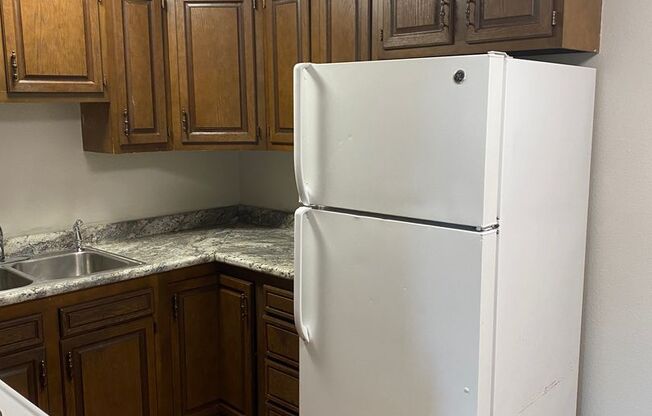 2 beds, 1 bath, $850, Unit #1