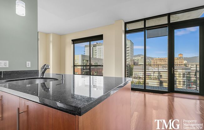 1 bed, 1.5 baths, $2,595