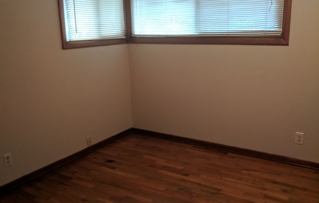 3 Bedroom Ranch Style Home in the Centennial Neighborhood!
