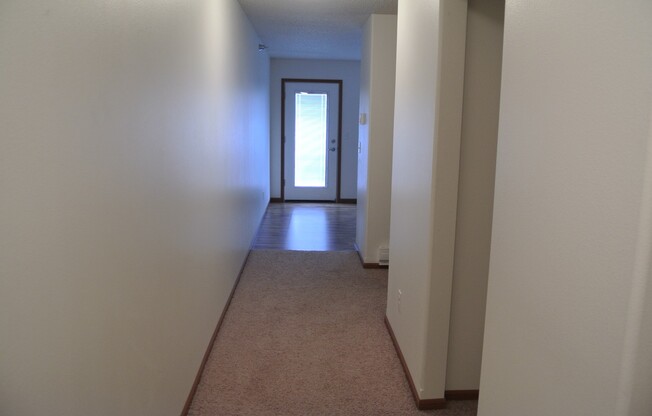 Studio, 1 bath, 428 sqft, $695, Unit 126