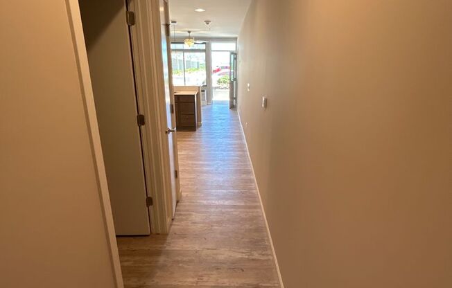 Studio, 1 bath, 500 sqft, $995, Unit 07