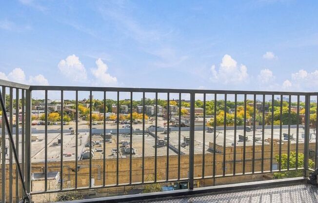 2 beds, 2 baths, 900 sqft, $2,550, Unit 512