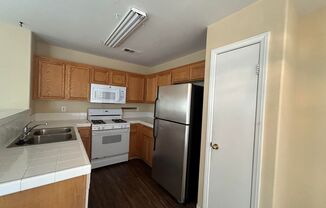 2 beds, 2 baths, $1,999