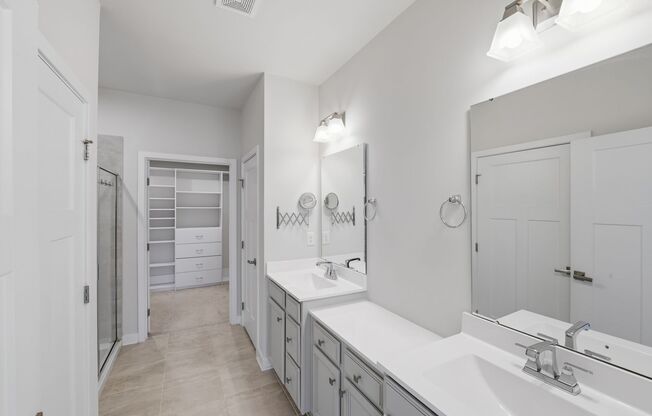 Gorgeous 3-Bedroom Townhome in Rivercross with Modern Upgrades