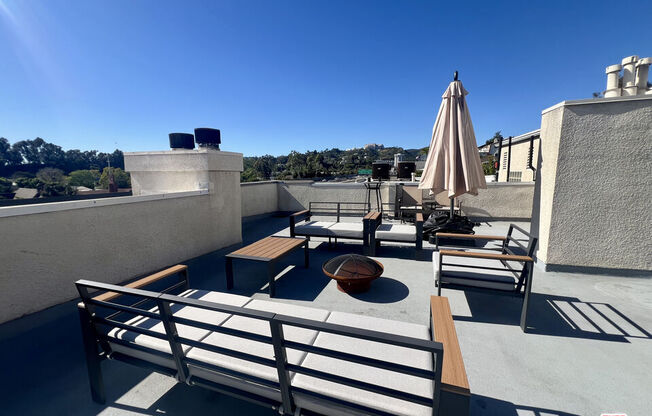 390 S SEPULVEDA BLVD