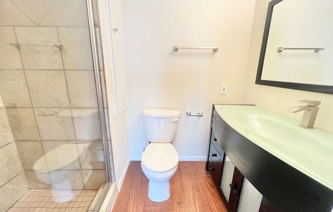 2 beds, 2 baths, 872 sqft, $1,195, Unit 10-A