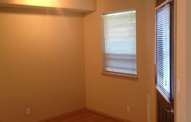 2 beds, 1 bath, 785 sqft, $1,495, Unit A5
