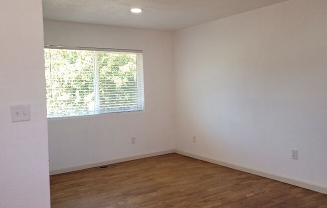 Remodeled 3 bed/2 bath in High Point/West Seattle with large fully fenced yard for only $2995!