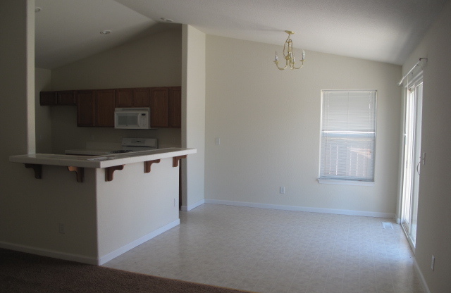 3 beds, 2 baths, $1,900