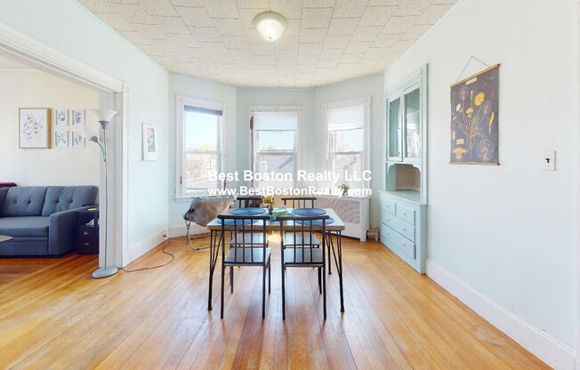 82 CONCORD AVE