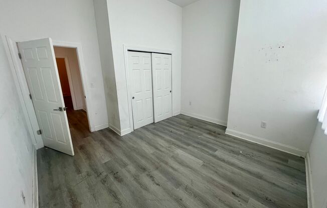 2 beds, 1 bath, 812 sqft, $1,495, Unit Unit 17