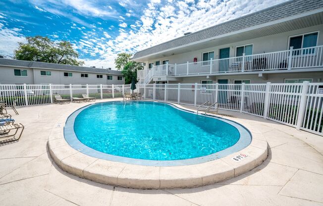 2 beds, 1 bath, 650 sqft, $1,410, Unit 12