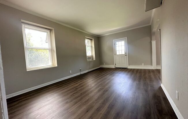 2 beds, 1 bath, 1,035 sqft, $1,595, Unit Unit 17-B