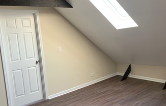 2 beds, 2 baths, $1,500, Unit Attic