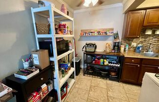 1 bed, 1 bath, $925, Unit 206
