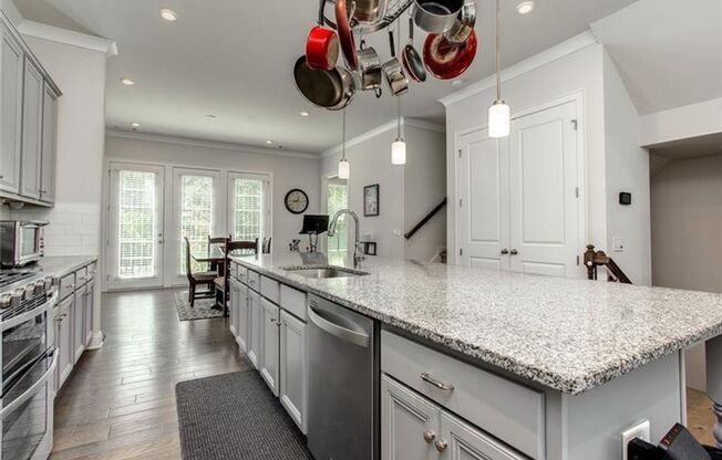 Large 3 Bedroom Luxury Townhome on Silver Comet Trail