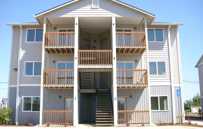 Ellendale Manor Apartments