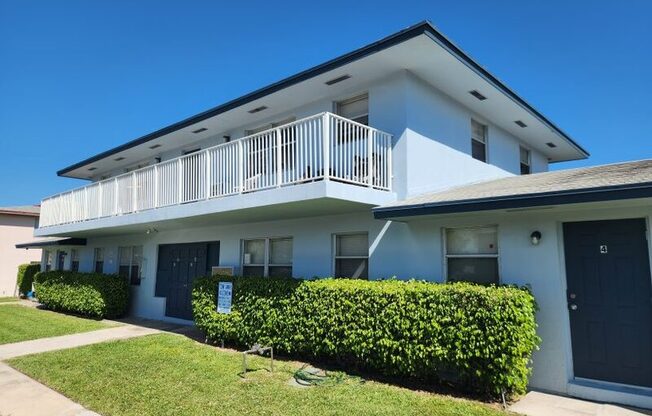 1110 W BLUE HERON BLVD