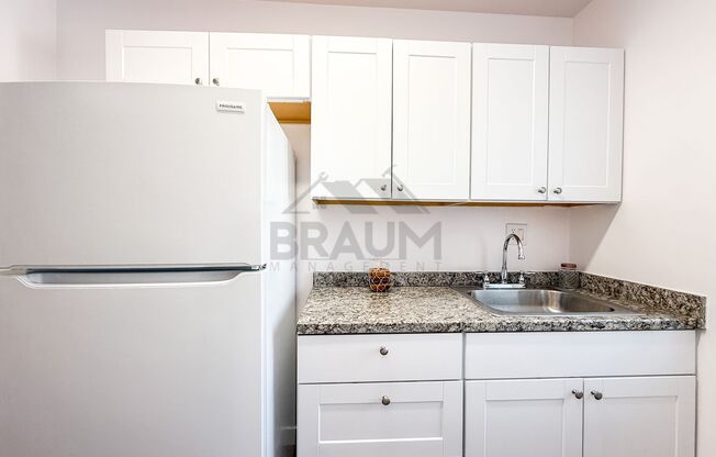 15546 VANOWEN STREET