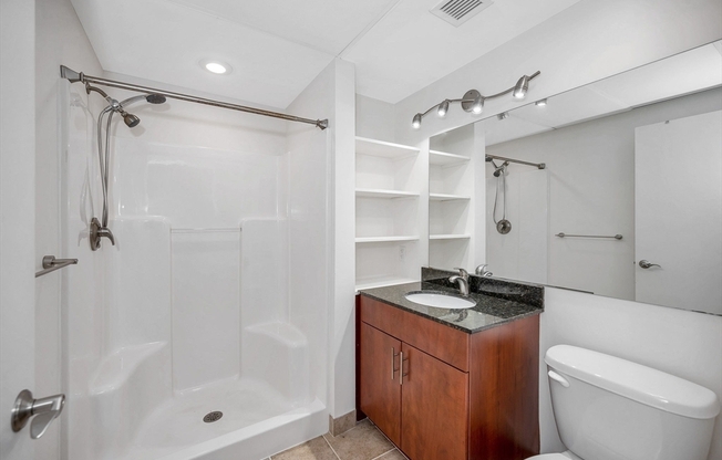 1 bed, 1 bath, 759 sqft, $2,000, Unit 214